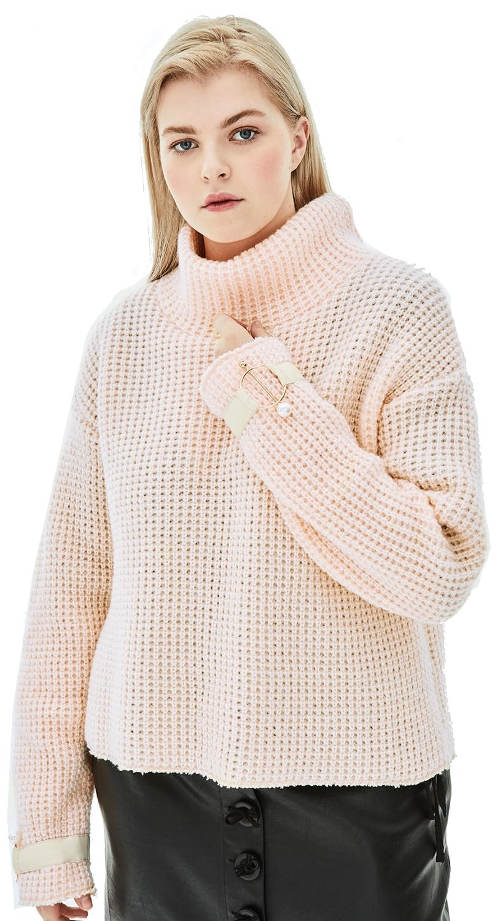 Světle růžový pletený svetr pro plnoštíhlé