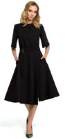 Černé společenské šaty pro plnější tvary s širokou sukní