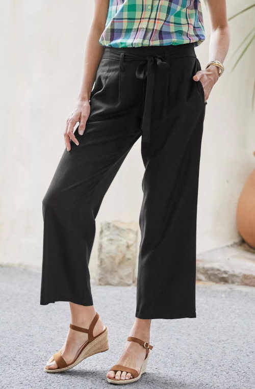 Moderní dámské široké kalhoty v 3-4 délce s páskem