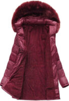 zimní bunda v bordó barvě