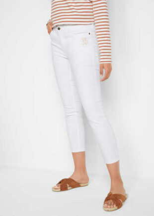 Dámské bílé moderní skinny džíny v praktické 7-8 délce