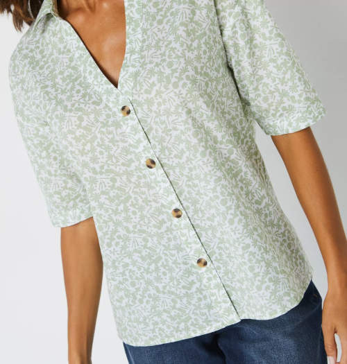 Zelená květovaná dámská košile s krátkým rukávem